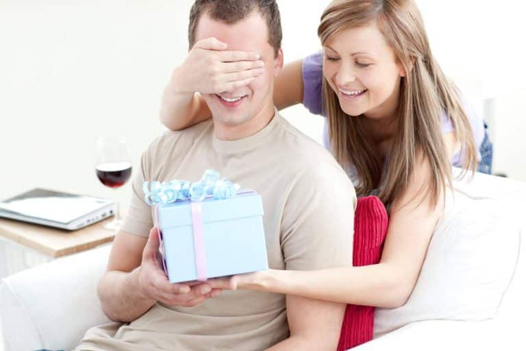 La dificultad de encontrar el regalo de San Valentín y la facilidad de pagarlo