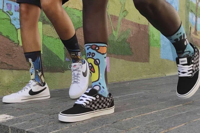 Crear calcetines tie dye únicos de la mano de ISOKISI
