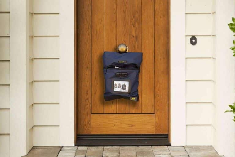 Un sistema innovador para que el mensajero deje sus paquetes de manera segura en la puerta de casa, Pomopack