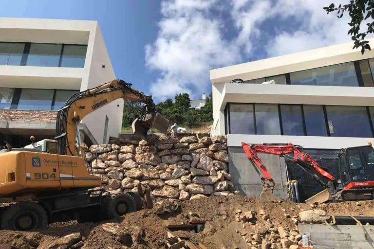 Containers Morales enumera las claves de los movimientos de tierra en Girona dentro de una obra