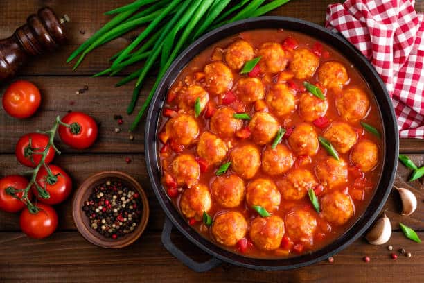 Albóndigas: el sofrito perfecto para que queden como las de tu abuela