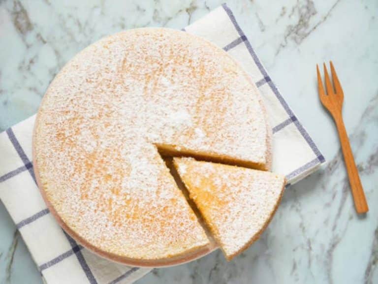 Arguiñano te enseña a hacer un bizcocho de yogur fácil, sabroso y esponjoso 