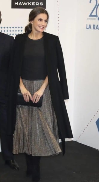 Falda Plisada Y Dorada De Zara