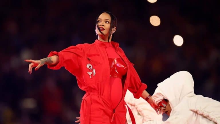 Rihanna actuará en la ceremonia de la Academia los Premios Oscar 2023.