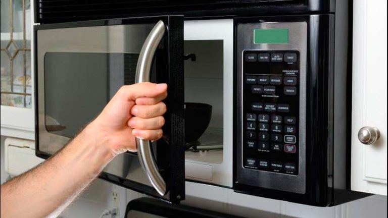 Los usos increíbles y prácticos que puedes darle a un microondas