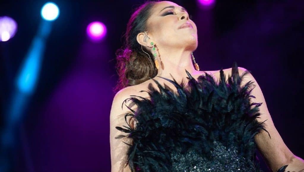 Isabel Pantoja, Crecida Tras Su Gira Y Anunciando Un Bombazo