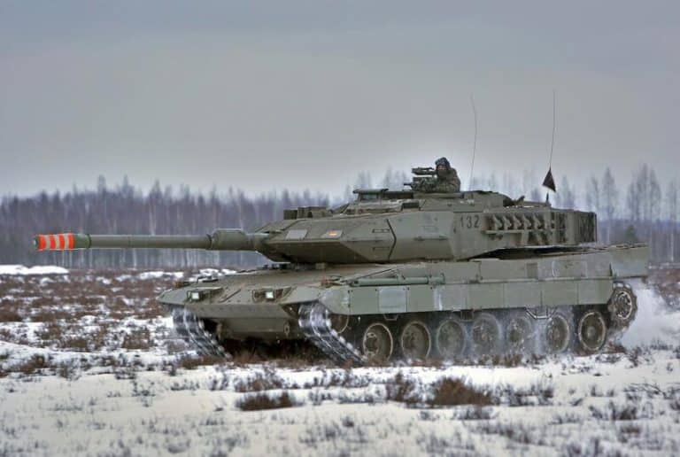 El Congreso debate el envío de carros de combate a Ucrania y el despliegue de antimisiles en Estonia