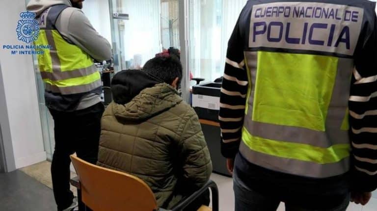La Policía Nacional detiene al presunto autor de dos agresiones sexuales a menores y 15 delitos de ‘child grooming’
