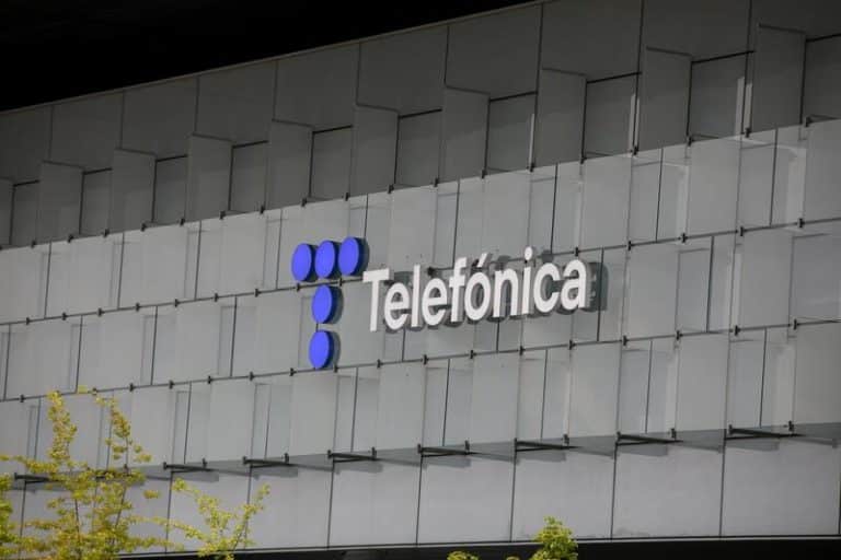 La CNMC multa a Telefónica con 6 millones de euros por incumplir compromisos en su difusión con DTS