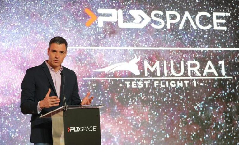 Sánchez recuerda a las víctimas y reivindica la «fortaleza de la democracia» frente al «fanatismo y el extremismo»