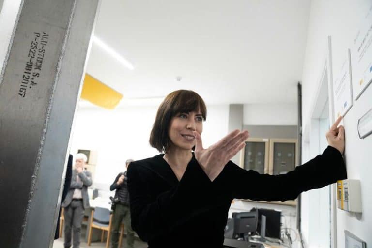 Morant ensalza una licitación para «el primer lanzador de microsatélites completamente español»
