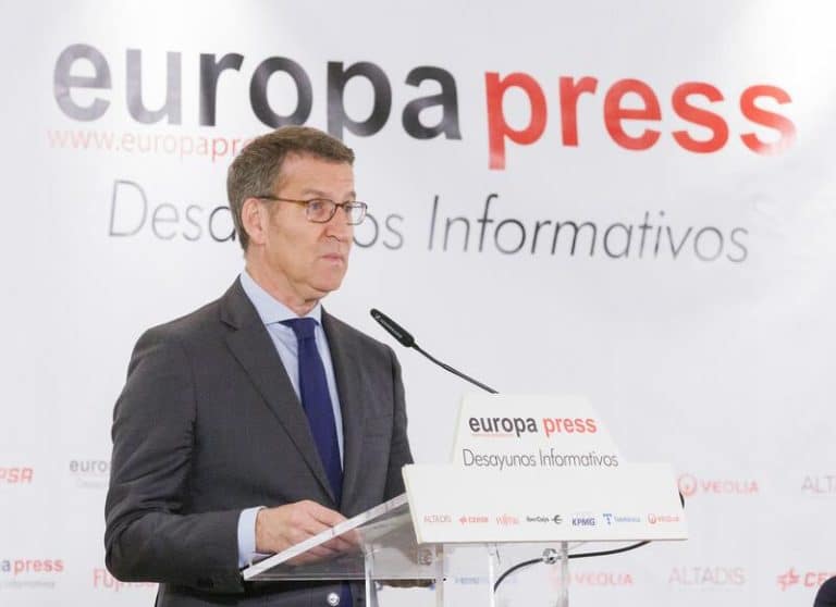 Feijóo asegura que Sánchez ha «sepultado» su «supuesta lucha contra la corrupción» y su feminismo