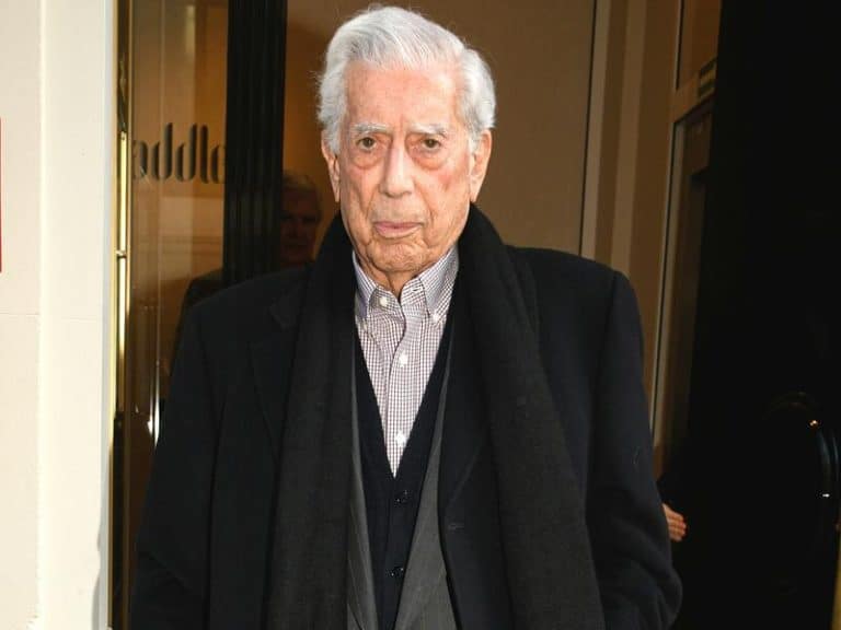 Tamames, Vargas Llosa o la tilde de ‘solo’, ‘estrellas’ y las ausencias del Congreso de la Lengua