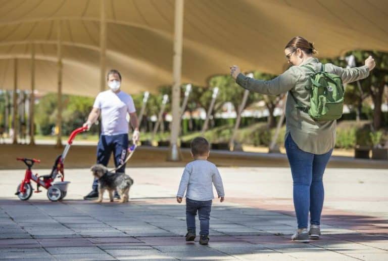 El Gobierno aprobará hoy la Ley de Familias que incluye un permiso retribuido de 5 días por cuidado de conviviente