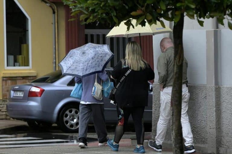 Las lluvias llegan a Galicia y Asturias, que tendrán riesgo por olas y viento y en el resto se mantendrá el sol