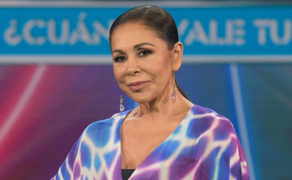 Isabel Pantoja, Crecida Tras Su Gira Y Anunciando Un Bombazo