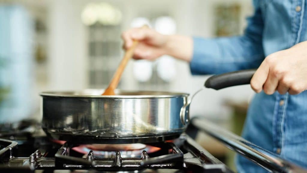 Añade Los Garbanzos Y Deja Cocinar Por 15 Minutos