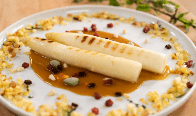 Así puedes preparar unos deliciosos espárragos en salsa como los hermanos Torres