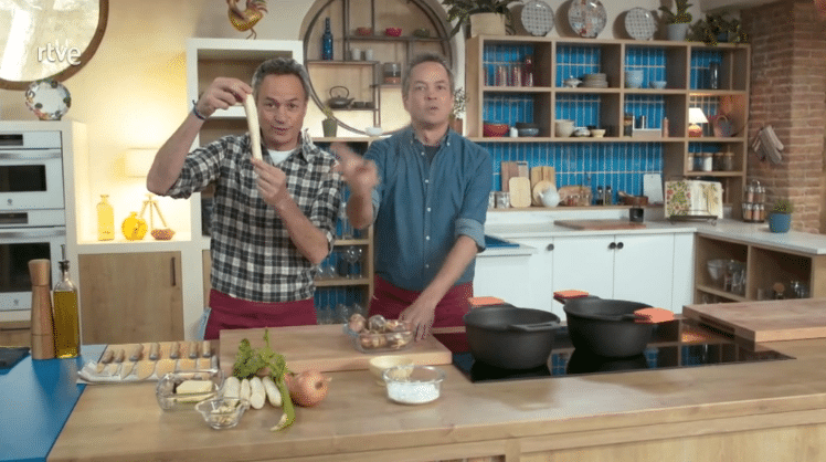 Así Puedes Preparar Unos Deliciosos Espárragos En Salsa Como Los Hermanos Torres