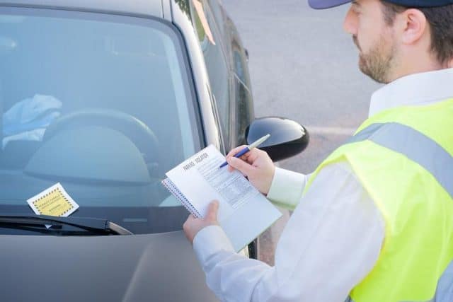 Así te puede multar la DGT sin ni siquiera mover el coche