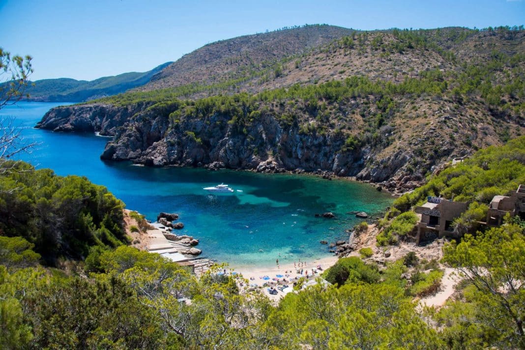 No solo discotecas: 7 sitios paradisíacos de Ibiza que tienes que conoces