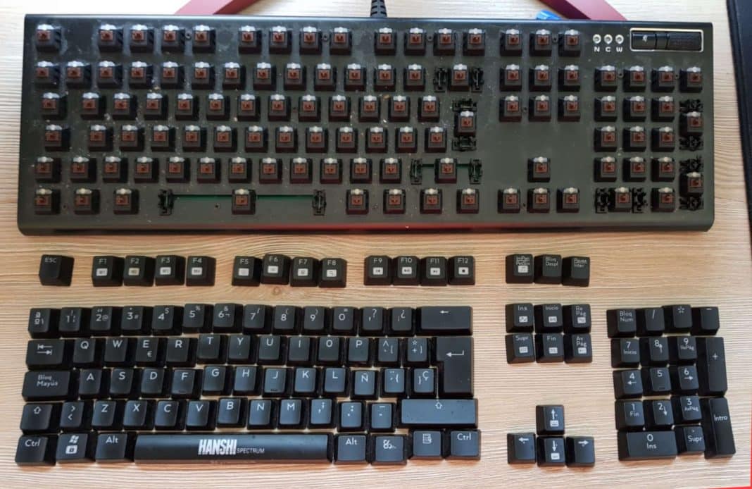 La forma correcta de limpiar tu teclado