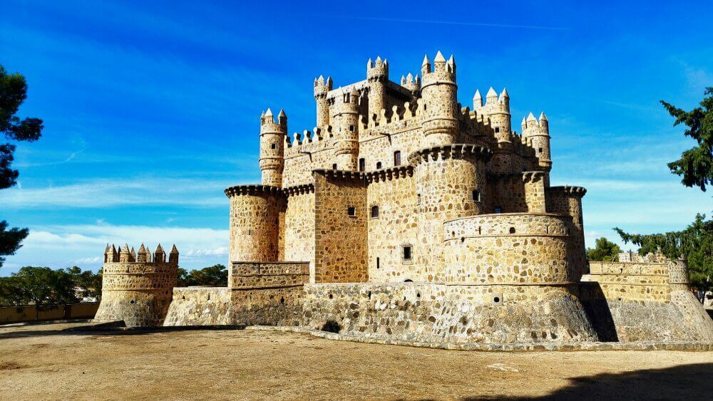 El Castillo De Guadamur, En Toledo