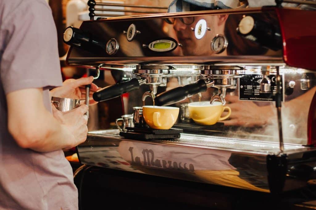 El Café Por La Mañana Es Bueno