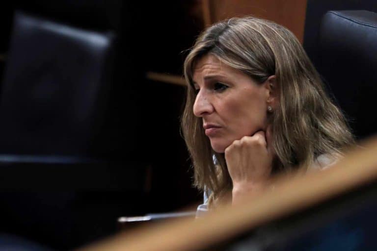 El salario mínimo de un cajero de supermercado supera «con creces» al sueldo de los recién licenciados