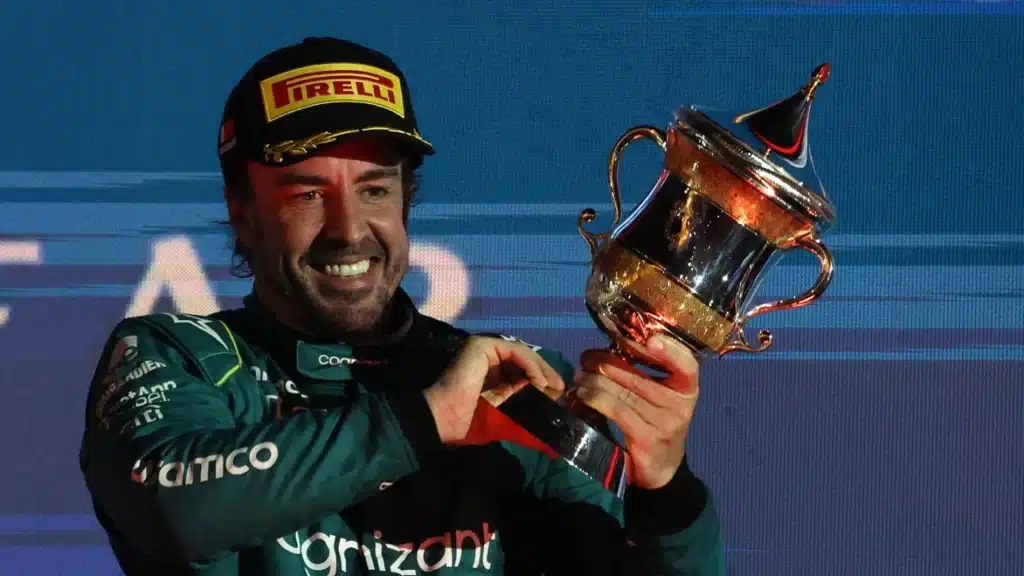 Es Un Piloto Ambicioso