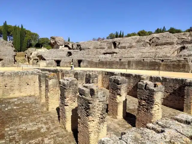 10 monumentos que fueron construidos por los romanos en España y siguen intactos
