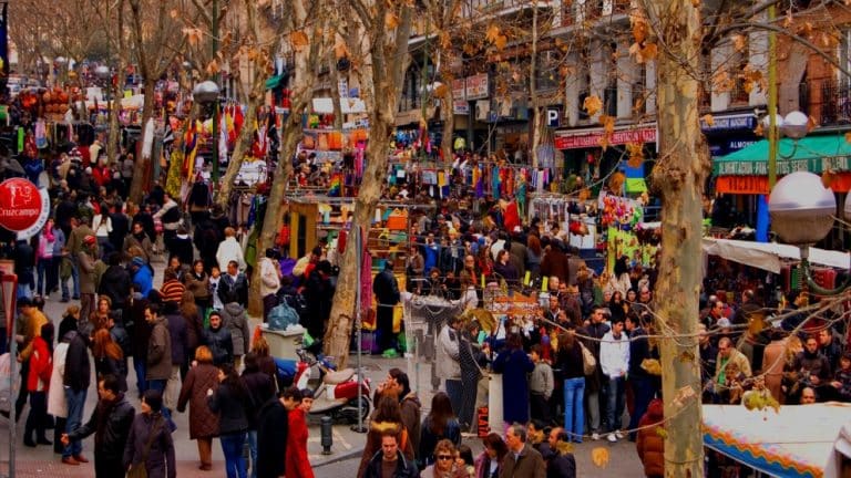 Los mercadillos de España que no puedes perderte con el buen tiempo