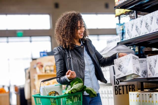 Mercadona baja el precio de estos productos básicos para ahorrar en tu cesta de la compra