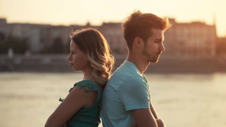 Parejas destinadas al fracaso: las peores combinaciones de signos del zodiaco en el amor