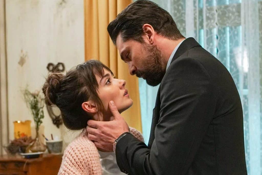 Pecado original: el truco de Antena 3 para emitir la serie en España