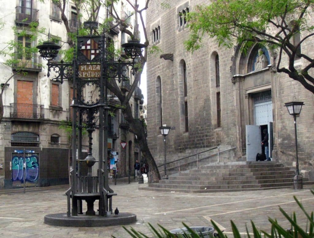 8 Plazas Increíbles Que No Puedes Perderte Si Visitas Barcelona