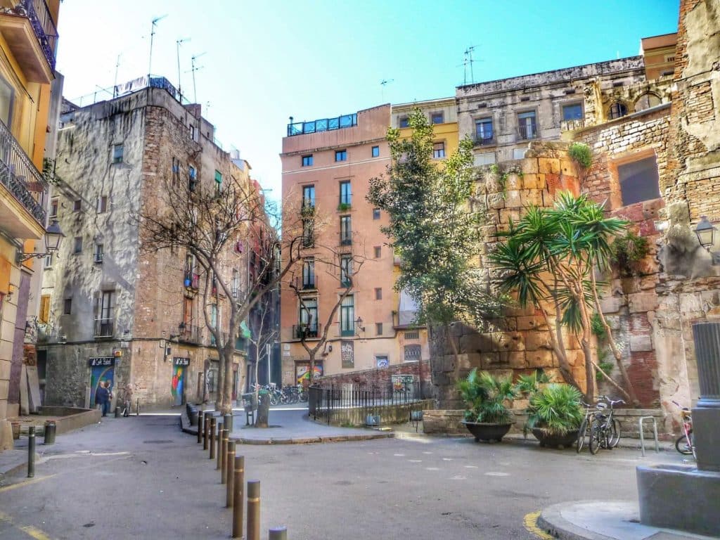 8 Plazas Increíbles Que No Puedes Perderte Si Visitas Barcelona