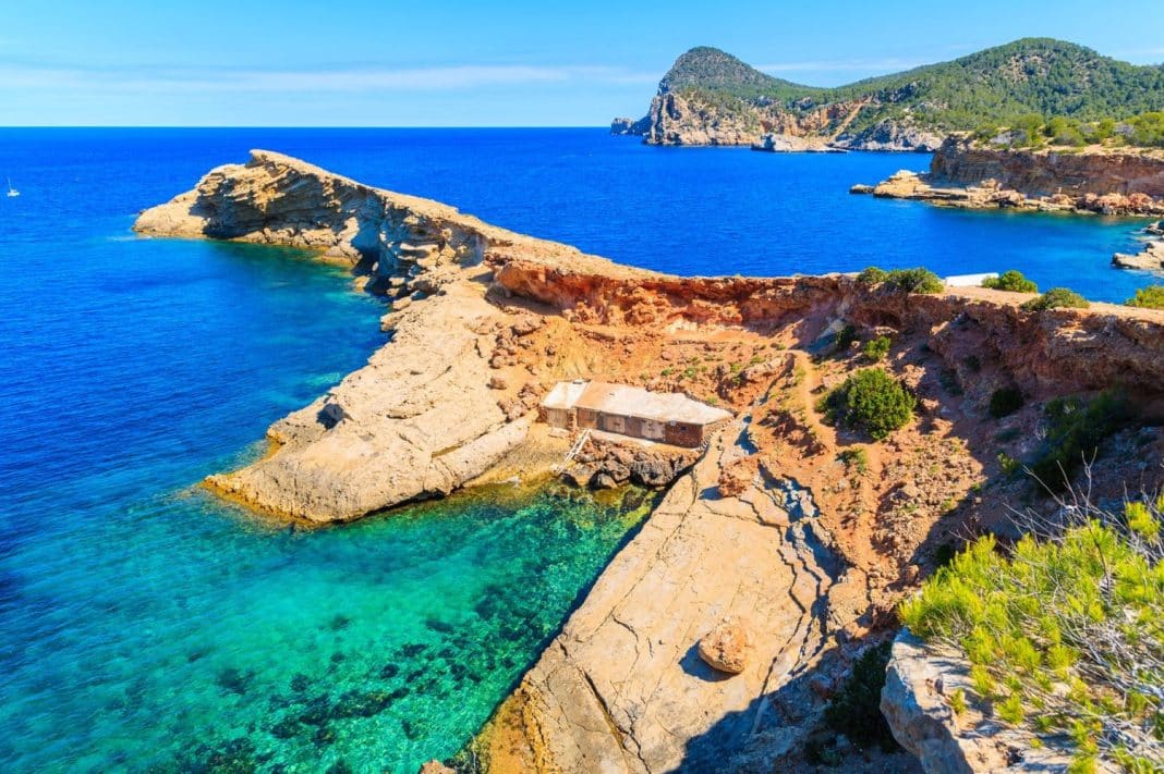 No solo discotecas: 7 sitios paradisíacos de Ibiza que tienes que conoces