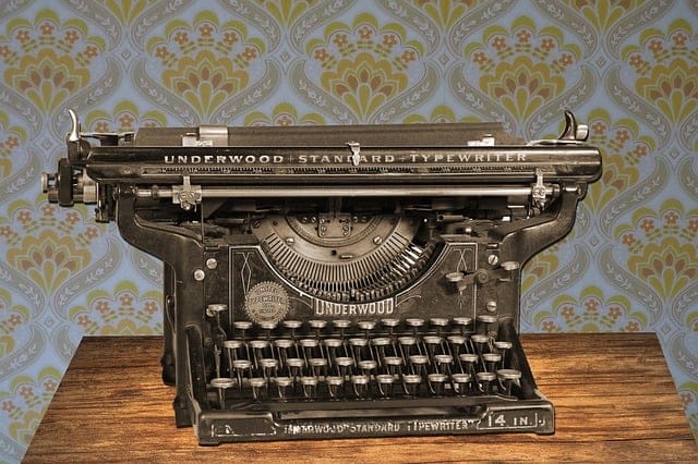 Máquina De Escribir De Viejo