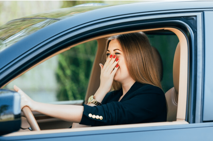 Estornudo En El Coche