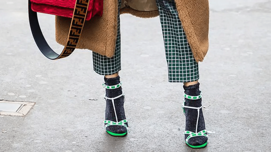 Truco # 5. Puedes Utilizar Las Sandalias Con Medias Tobilleras