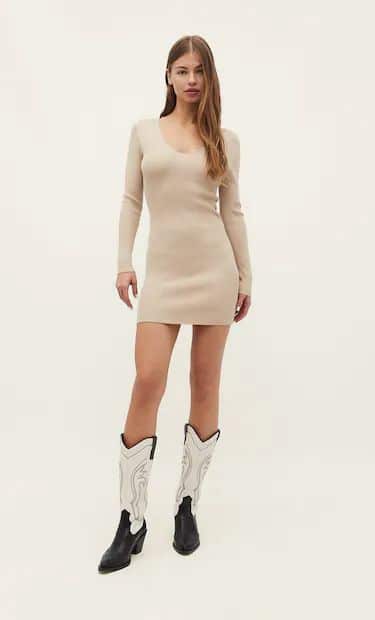 Vestido De Punto Con Cuello Pico