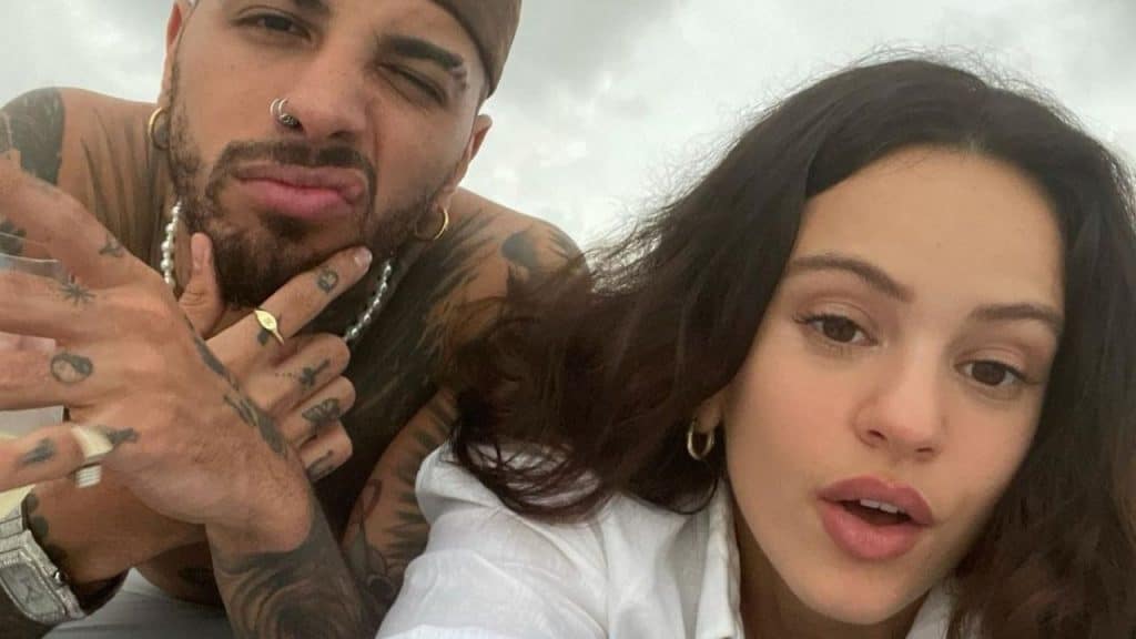 La Pareja Del Año: Así Es El Amor Entre Rosalía Y Rauw Alejandro