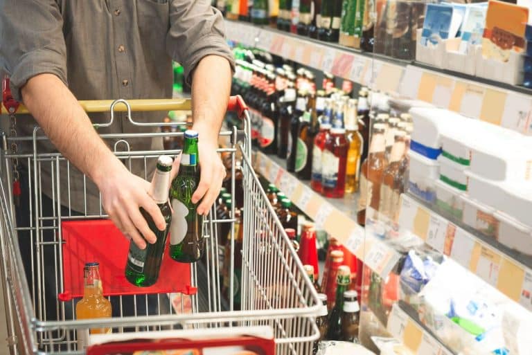 Ni Lidl, ni Carrefour: esta es la mejor cerveza de marca blanca según la OCU