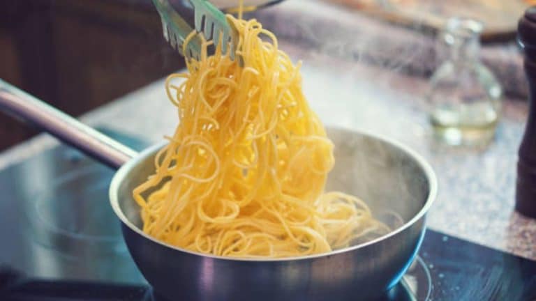 10 hábitos en la cocina que no deberías hacer