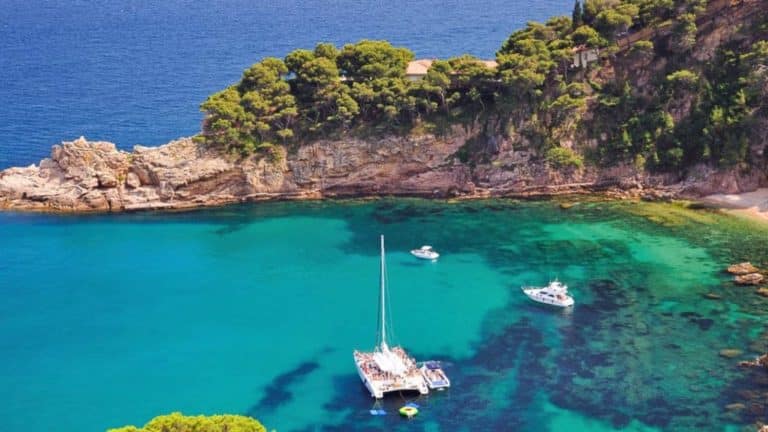 Los pueblos más increíbles de la Costa Brava para perderse esta Semana Santa