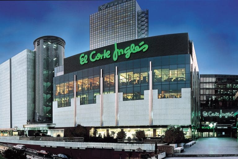 La gabardina de Jack & Jones que no querrás quitarte esta temporada está en El Corte Inglés