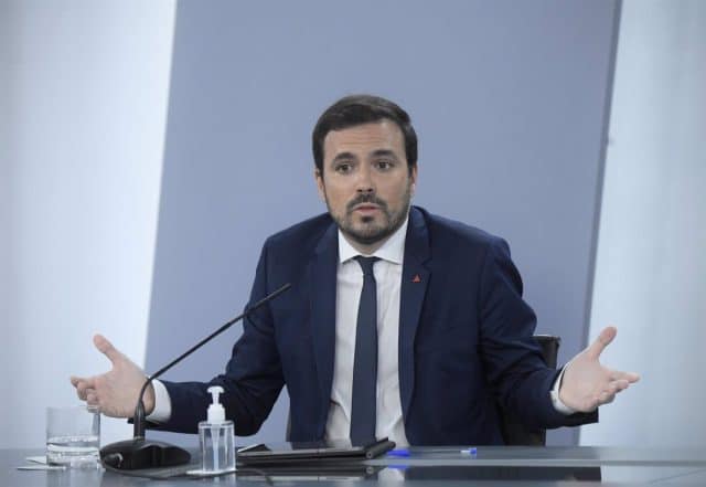 Los «huevos Kinder» de Alberto Garzón no son la única deficiencia en la alimentación española