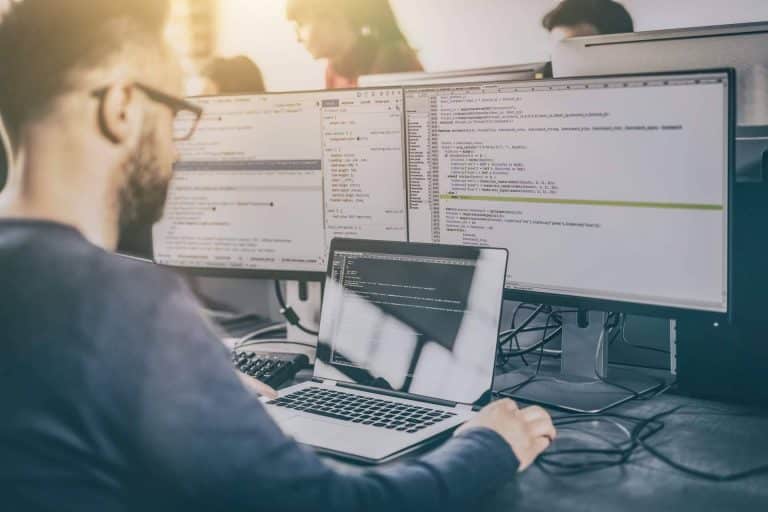 ¿Cómo puede ayudar a mejorar la eficiencia y productividad del personal técnico un Software SAT?