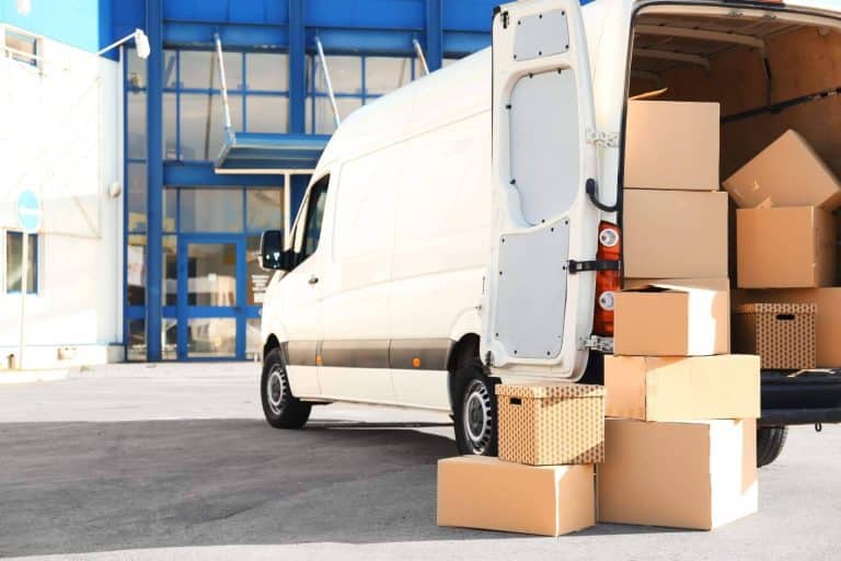 La solución de la empresa de mudanzas RJB Moving al problema de falta de espacio en casa, guardamuebles